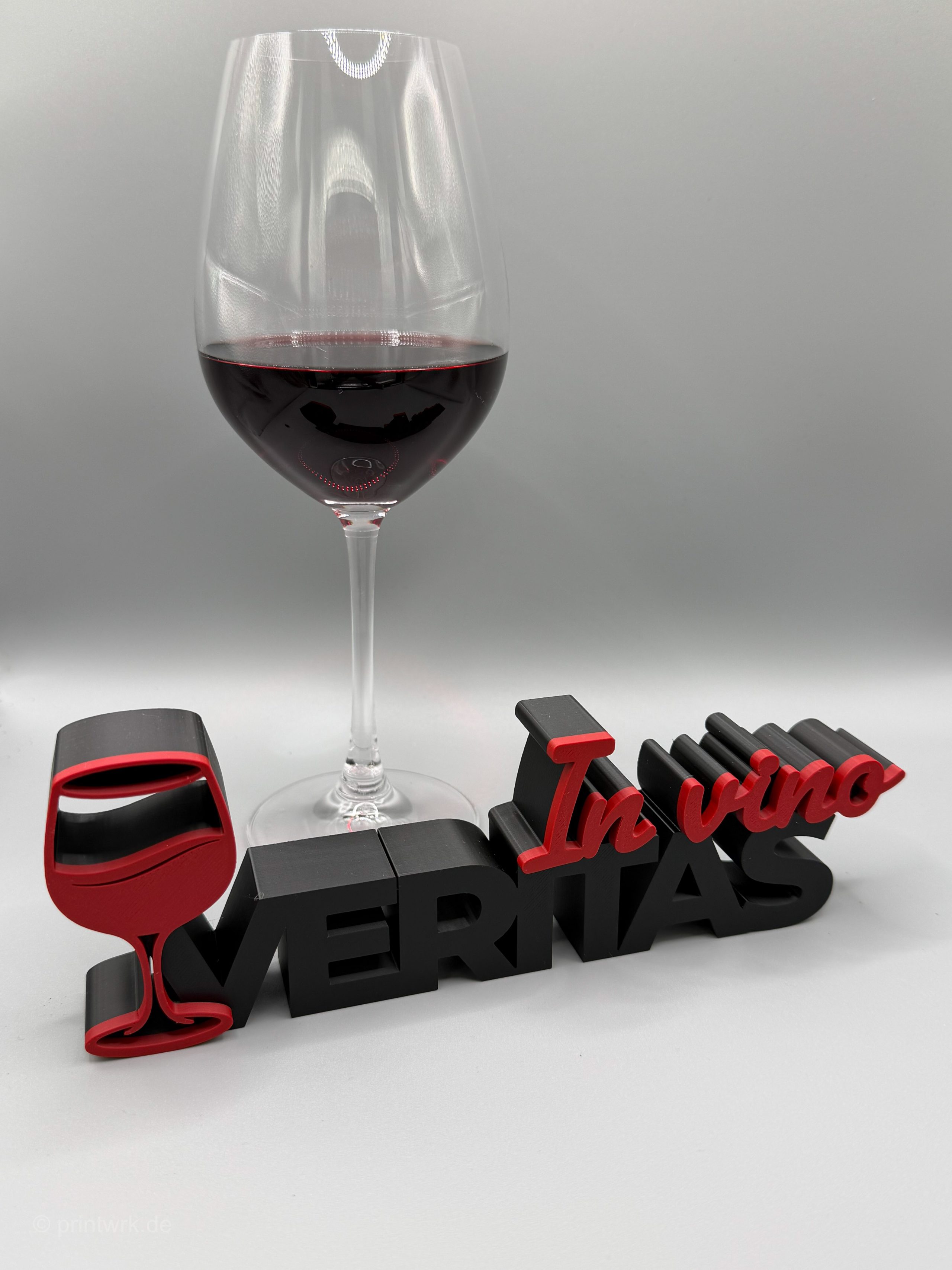 3D-Schriftzug „In vino veritas“ – Deko zum Hinstellen